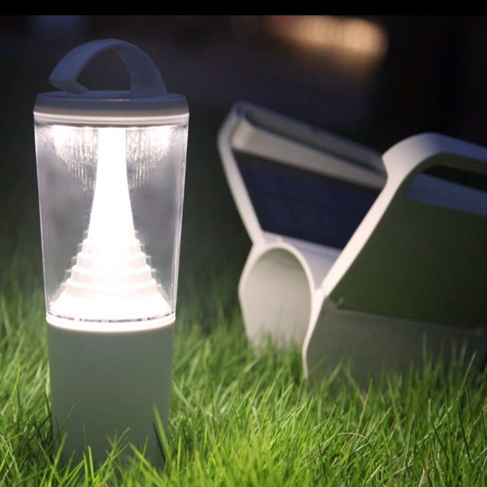 Lampe autonome dans le jardin
