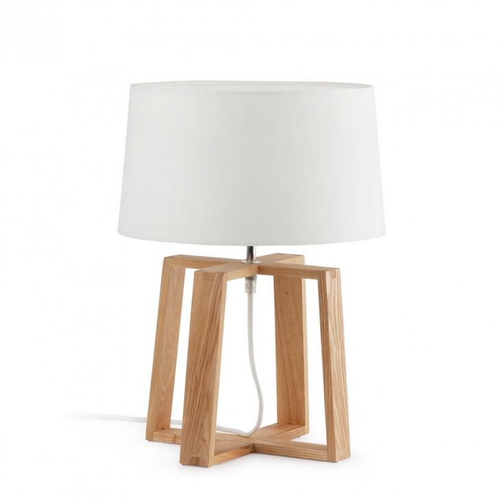 lampe de table en bois avec abat jour en tissu blanc Modèle BLISS (FARO 28401)